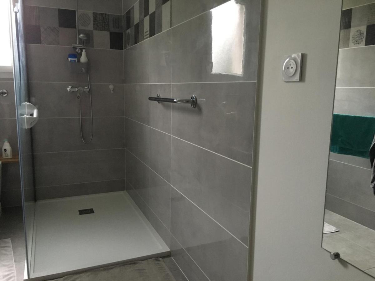 Au Vieux Bourg Apartment Guecelard Ngoại thất bức ảnh